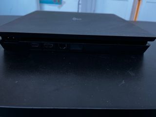 Sony PS4 Console + 2 Controller + giochi