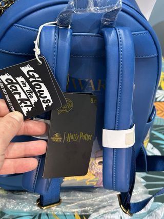 Mochila Loungefly Hogwarts harry potter glow