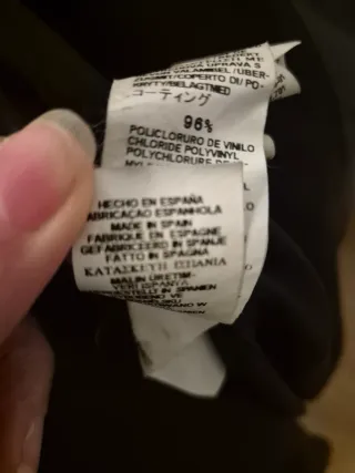 Abrigo efecto piel Zara negro