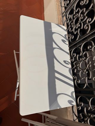 Mesita plegable exterior blanca