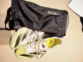 Zapatillas Adidas Atletismo Clavos Verde/Blanco.