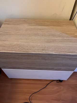 Mesita de noche moderna