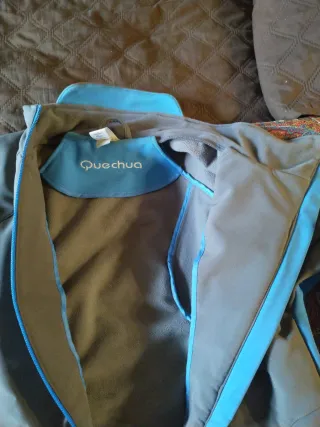 Chaqueta montaña unisex Quechua.