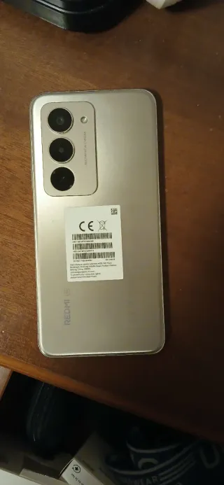 Teléfono Xiaomi Redmi 15 5G Plata