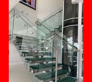 FABRICANTE BARANDAS DE ACERO Y CRISTAL GRANADA