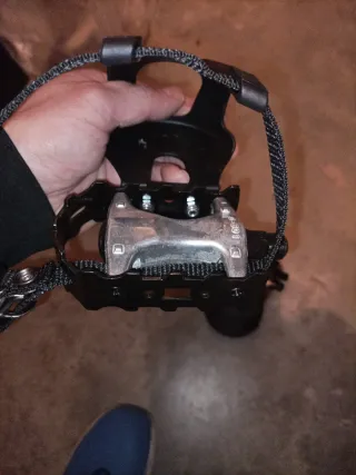 Pedales de bicicleta negros