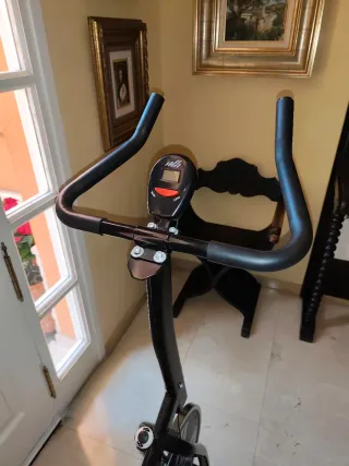 Bicicleta Estática Negra