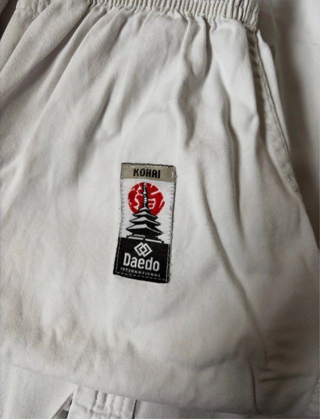 Lote Karateguis y Cintos Karate Daedo