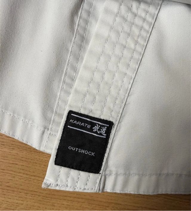 Lote Karateguis y Cintos Karate Daedo