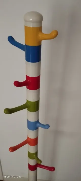 Perchero infantil IKEA multicolor (1'25m.)