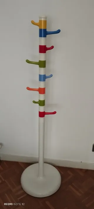 Perchero infantil IKEA multicolor (1'25m.)