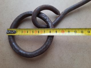 Argolla antigua hierro forjado 8,6 cm diámetro