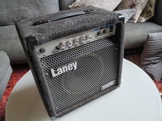 Amplificador Bajo Laney Richter RB1