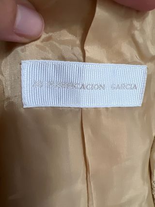 Traje de mujer dorado marca purificación garcia