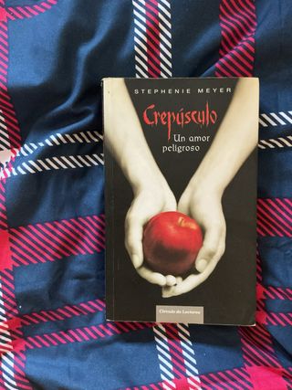 Crepúsculo — Stephenie Meyer