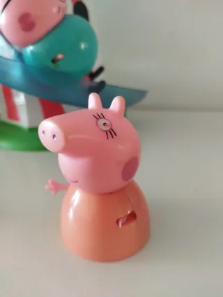 Parque de atracciones Peppa Pig y personajes