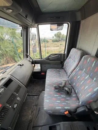 Camión Iveco Eurocargo Tector