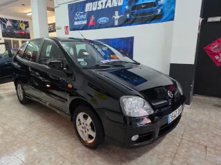 Nissan Almera 2005
