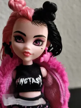 Draculaura Creepover Party