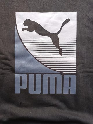 Sudadera Puma Negra Logo Gráfico Retro