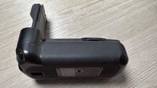 Impugnatura a batteria Meike per Canon EOS