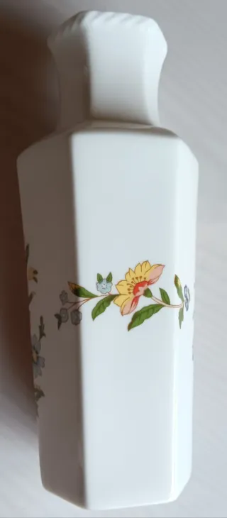 Jarrón de porcelana inglesa