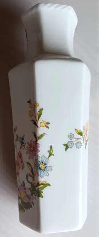 Jarrón de porcelana inglesa