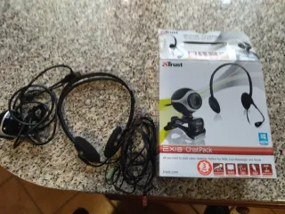 Trust Exis ChatPack Webcam + Cuffie
