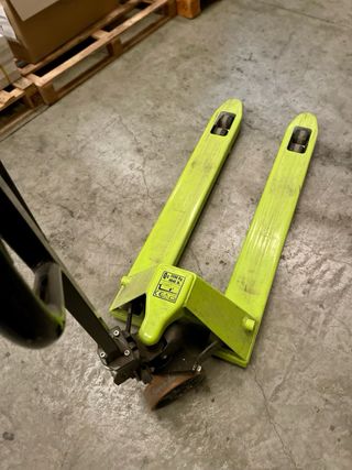 Transpaleta manual Lifter