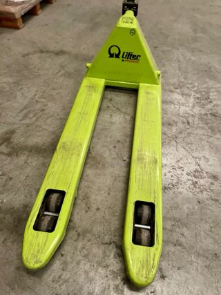 Transpaleta manual Lifter