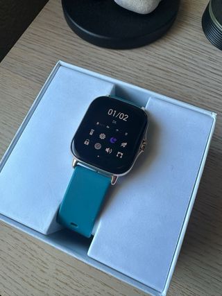 Amazfit GTS 2 - Beige/Dorado