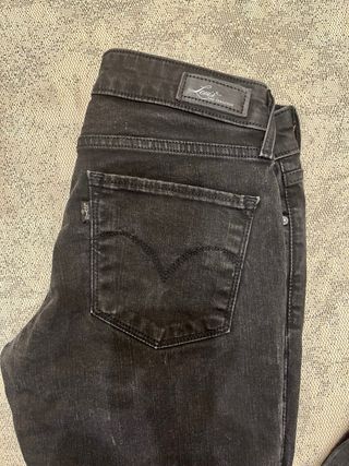 Pantalón Levi’s Curve Mujer Talla 27 Negro