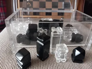 Ajedrez con caja de almacenamiento