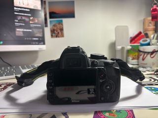 Cámara Nikon D3100 + Objetivo 18-55mm