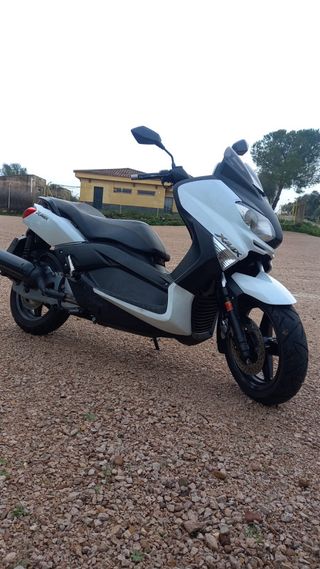 Yamaha XMAX 125cc