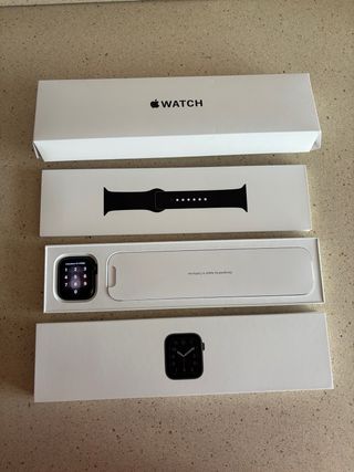 Apple Watch SE (GPS + Cellular 44mm) Space Gray