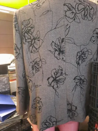 Chaqueta americana jaspeada floral