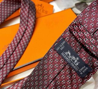 Corbata Hermes de seda nunca usada