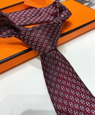 Corbata Hermes de seda nunca usada