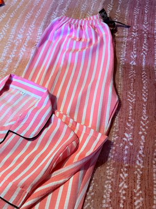 Pijama Rayas Rosas con Antifaz