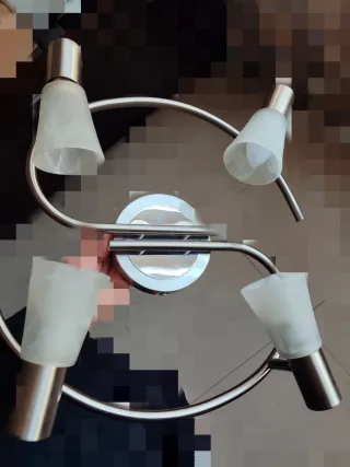 Plafón 4 focos orientables plata y cristal.