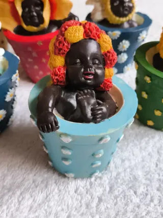 Lote 12 MACETAS DECORATIVAS CON "BEBES NEGRITOS"