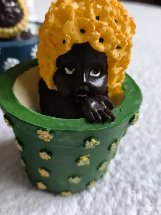 Lote 12 MACETAS DECORATIVAS CON "BEBES NEGRITOS"