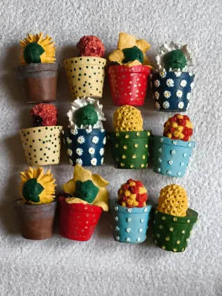 Lote 12 MACETAS DECORATIVAS CON "BEBES NEGRITOS"