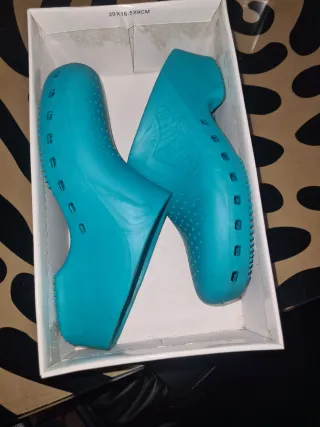 Zuecos Calzuro Sanitarios Talla 36-37