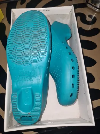 Zuecos Calzuro Sanitarios Talla 36-37