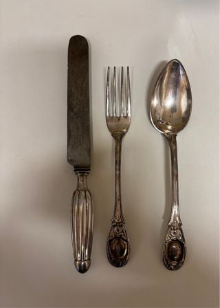 Cubiertos antiguos de plata españa joya oro