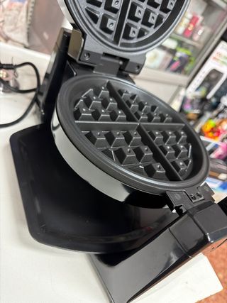 Bella Gofrera Giratoria Clásica Negra/Plateada