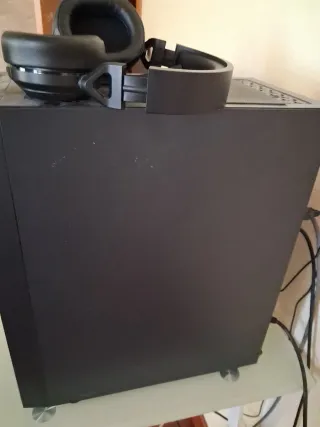 Torre PC, Schermo, Tastiera e Cuffie