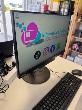 Lenovo M920Q Mini PC Reacondicionado